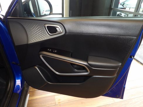 Used 2022 Kia Soul X-Line FWD image 12