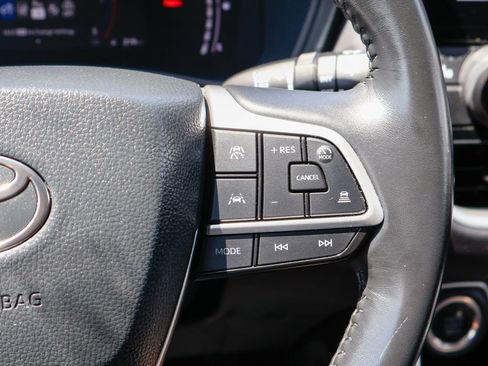 Used 2024 Toyota Grand Highlander FWD image 17