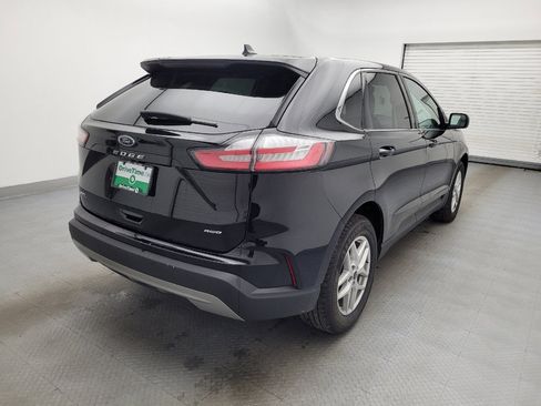 Used 2024 Ford Edge SEL image 9