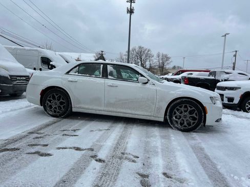 Certified 2017 Chrysler 300 S image 13