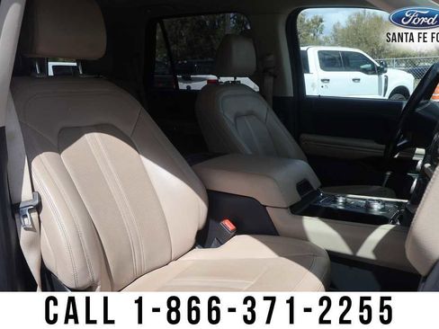 Used 2023 Ford Expedition Limited image 39