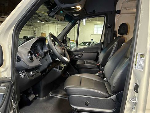 Used 2026 Mercedes-Benz Sprinter 2500 image 24