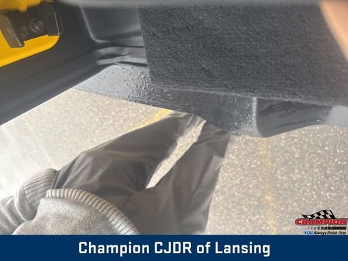 Used 2021 Jeep Wrangler Unlimited Rubicon w/ Cold Weather Group image 16