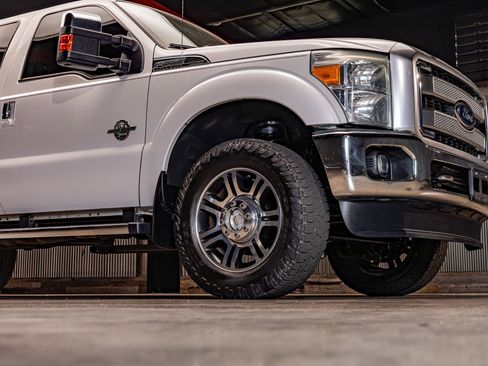 Used 2015 Ford F350 Platinum image 11