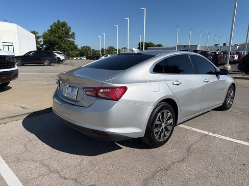 Used 2019 Chevrolet Malibu LT FWD image 3