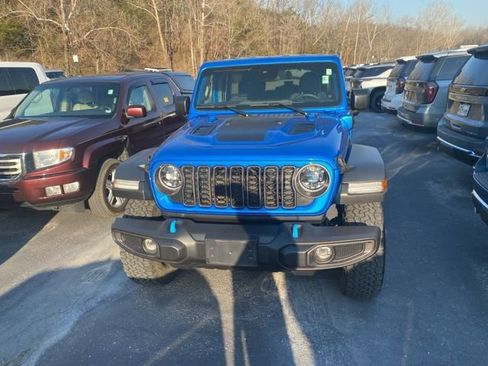 Used 2024 Jeep Wrangler Unlimited Rubicon 4xe w/ Convenience Group image 3