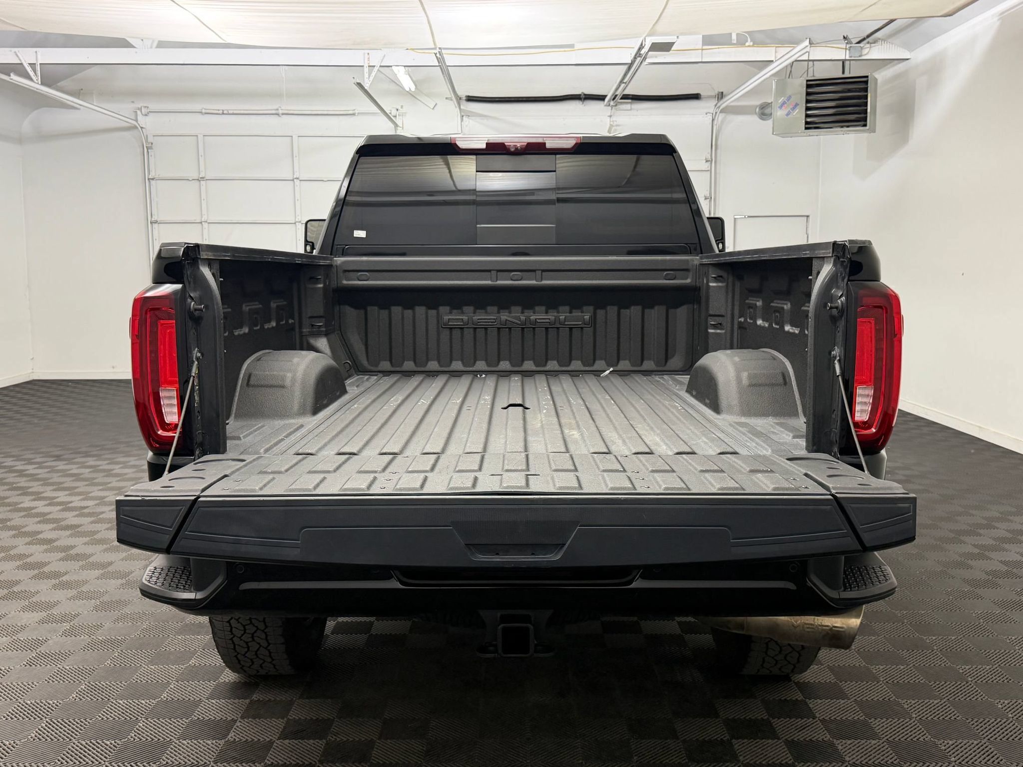Used 2022 GMC Sierra 2500 Denali w/ Denali Ultimate Package AWD/4WD image 23