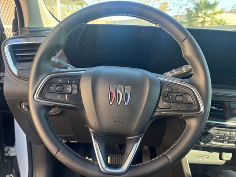 Used 2025 Buick Encore GX Preferred image 28