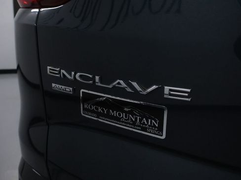 Used 2020 Buick Enclave Premium w/ Sun and Sites Package image 11