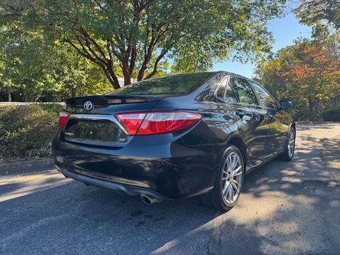 Used 2016 Toyota Camry SE FWD image 7