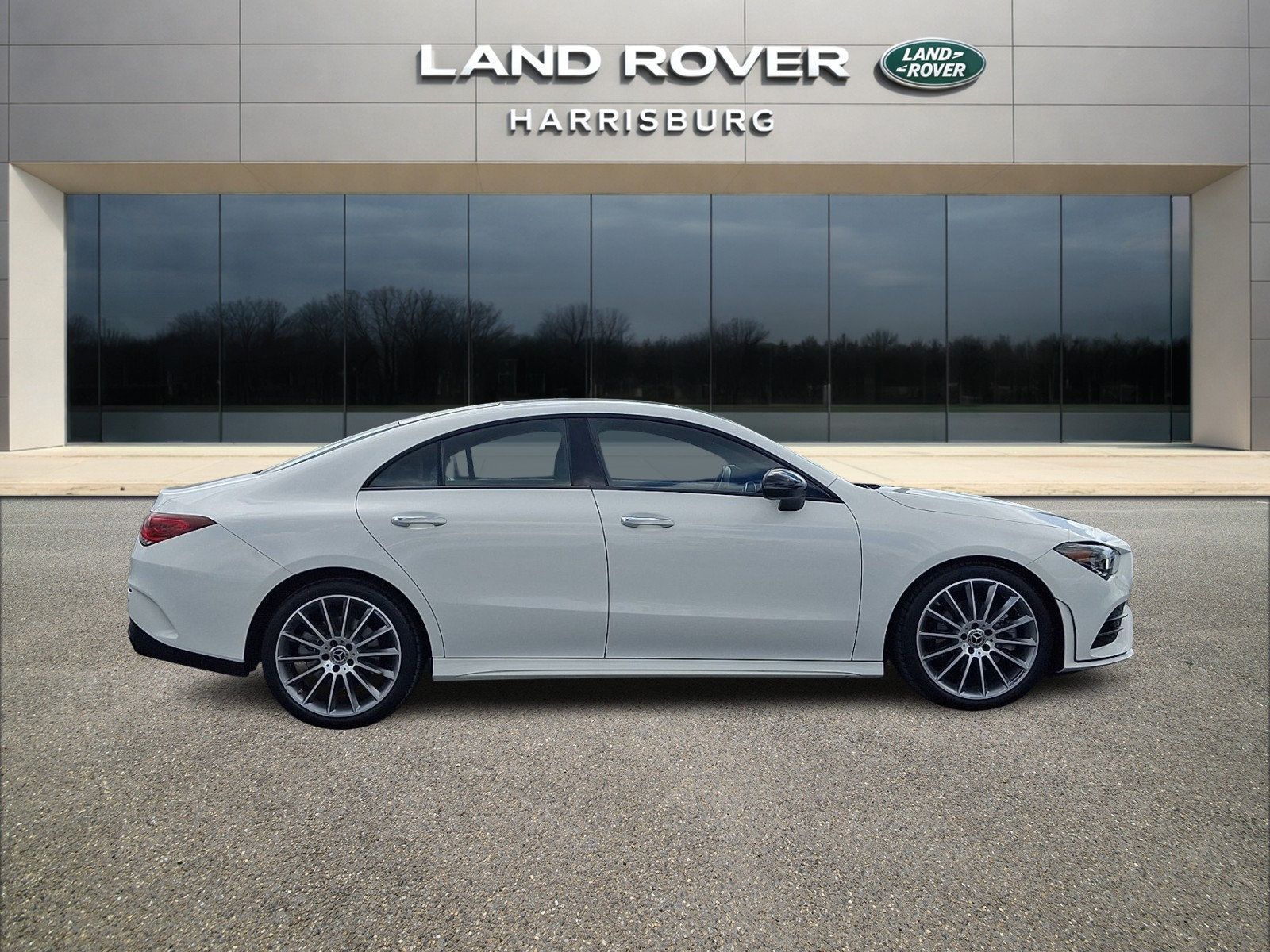 Used 2023 Mercedes-Benz CLA 250 4MATIC image 5