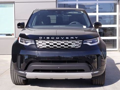 Certified 2025 Land Rover Discovery S AWD/4WD image 2