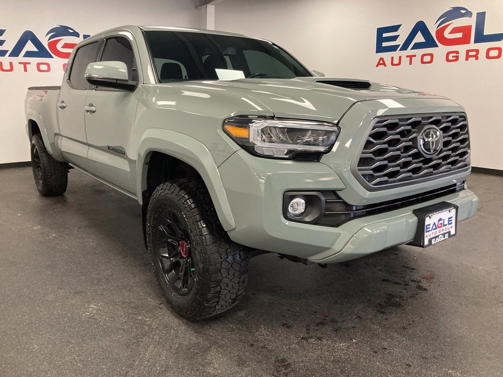 Used 2023 Toyota Tacoma TRD Sport w/ Technology Package AWD/4WD image 2