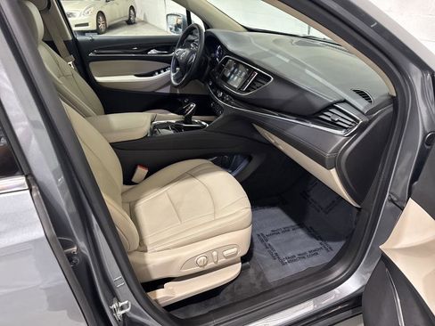 Used 2019 Buick Enclave Essence image 50