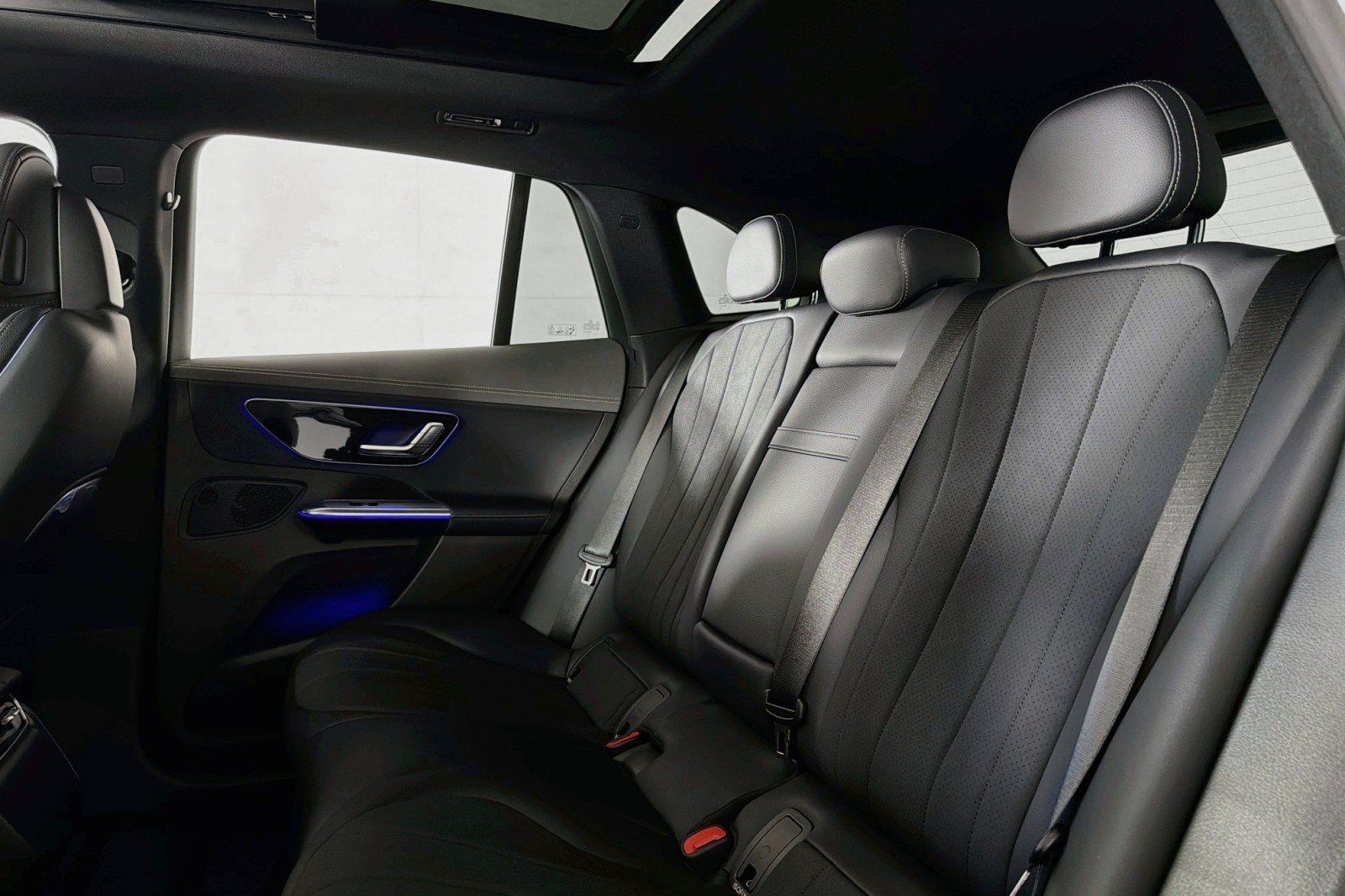 Certified 2026 Mercedes-Benz EQE 320 4MATIC SUV image 9