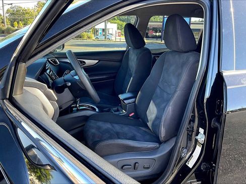 Used 2015 Nissan Rogue SV image 7