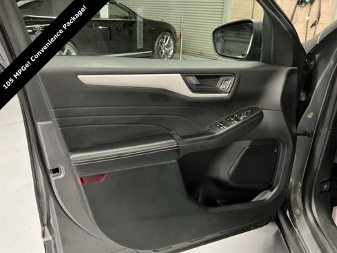 Used 2022 Ford Escape SE w/ Convenience Package image 19