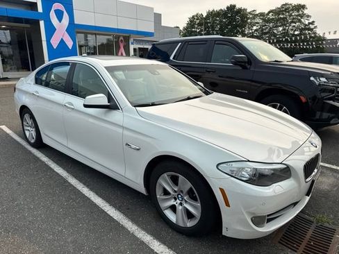 Used 2011 BMW 528i Sedan RWD image 1