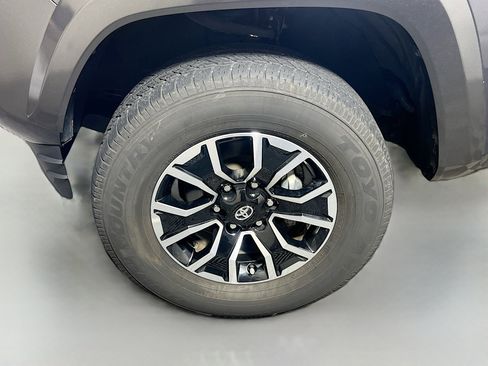 Used 2023 Toyota Tacoma TRD Sport w/ Technology Package AWD/4WD image 13