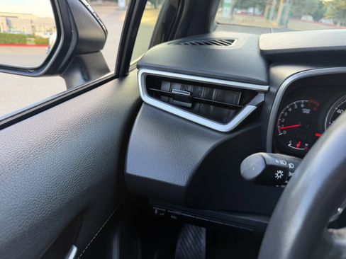 Used 2021 Toyota Corolla SE w/ Carpet Mat Package (TMS) FWD image 25