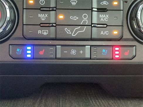 Used 2020 Ford F250 Lariat w/ Lariat Value Package image 22