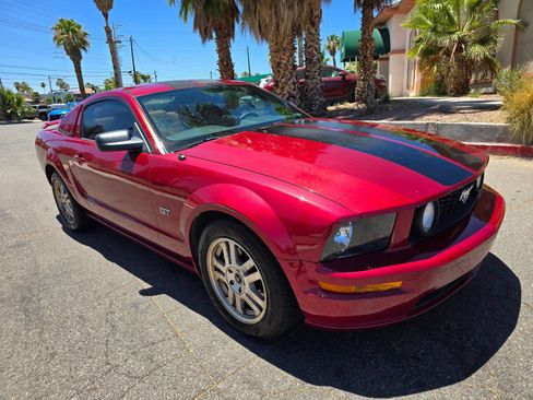 Used 2007 Ford Mustang GT RWD image 7
