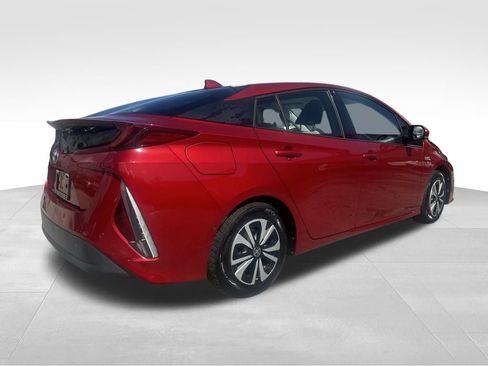 Used 2017 Toyota Prius Prime image 7