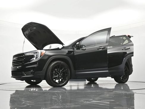 Used 2023 GMC Terrain SLT w/ Tech Package FWD image 49