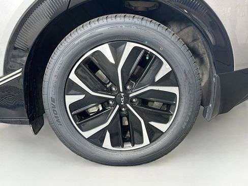 Used 2023 Kia EV6 Wind RWD image 11
