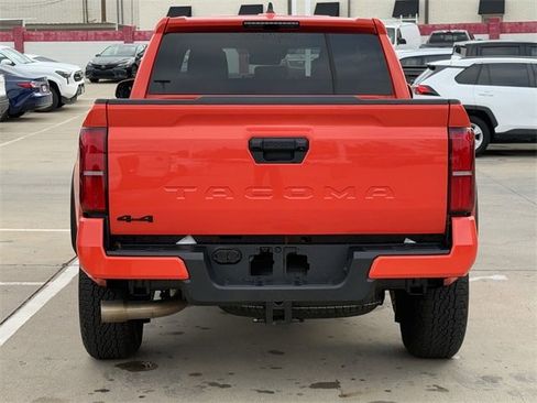 Used 2024 Toyota Tacoma TRD Off-Road image 5