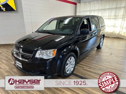 Certified 2018 Dodge Grand Caravan SE w/ UConnect Hands-Free Group