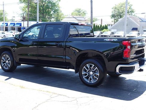 Used 2024 Chevrolet Silverado 1500 LT AWD/4WD image 2