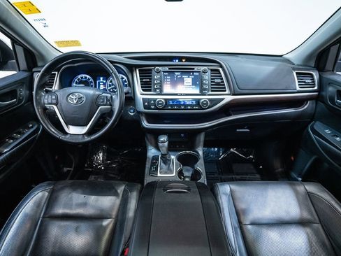 Used 2015 Toyota Highlander Limited image 13