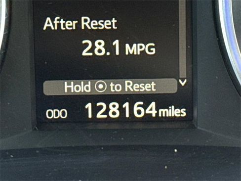 Used 2015 Toyota Highlander Limited image 29