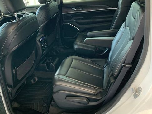 Used 2021 Jeep Grand Cherokee L Limited AWD/4WD image 6