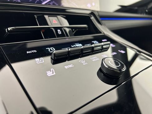 Certified 2024 Porsche Panamera 4 AWD/4WD image 20