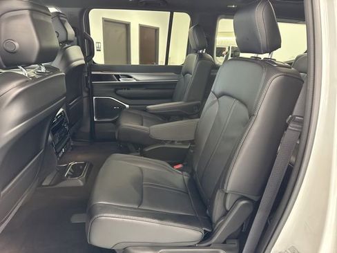 New 2026 Jeep Grand Wagoneer 4WD image 21
