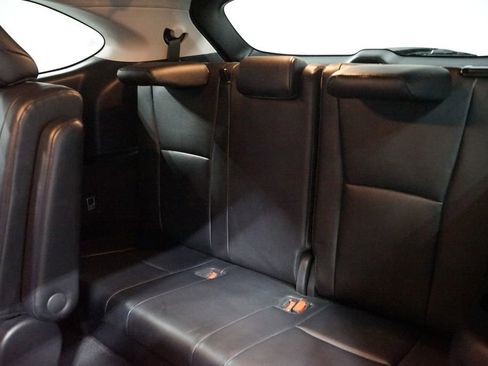 Certified 2024 Toyota Highlander XLE image 31