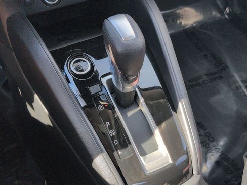 New 2025 Nissan Versa SR w/ Trunk Package image 17