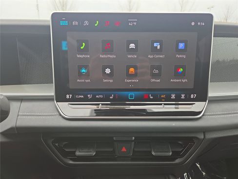 New 2026 Volkswagen Tiguan SE R-Line image 19