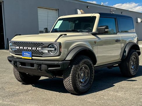 Certified 2025 Ford Bronco Badlands w/ Sasquatch Package AWD/4WD image 7