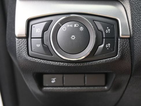 Used 2019 Ford Explorer XLT w/ Equipment Group 201A FWD image 19