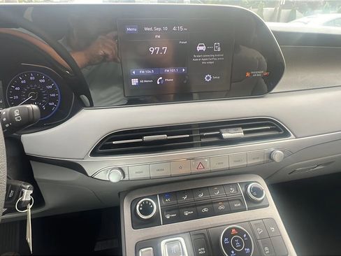 Used 2022 Hyundai Palisade SE image 17