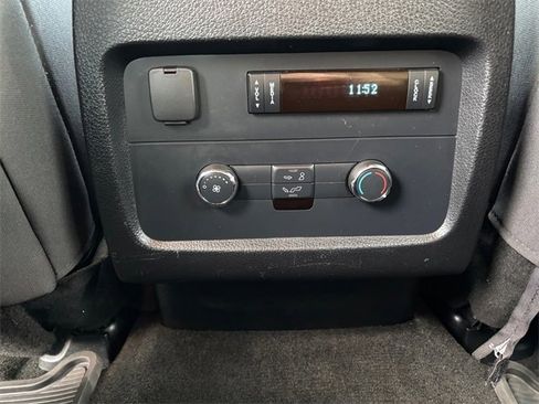 Used 2017 Ford Expedition XLT image 30