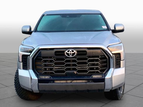 Used 2022 Toyota Tundra SR5 w/ TRD Off-Road Package AWD/4WD image 4