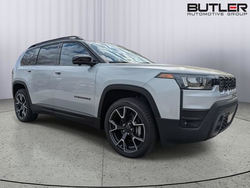 New 2026 Jeep Cherokee Overland w/ Advanced Pro Tech Group AWD/4WD image 8