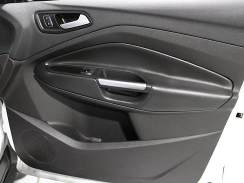 Used 2017 Ford Escape SE FWD image 25