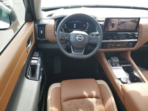 New 2026 Nissan Pathfinder Platinum image 13