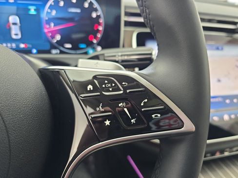Used 2025 Mercedes-Benz E 350 Sedan image 18