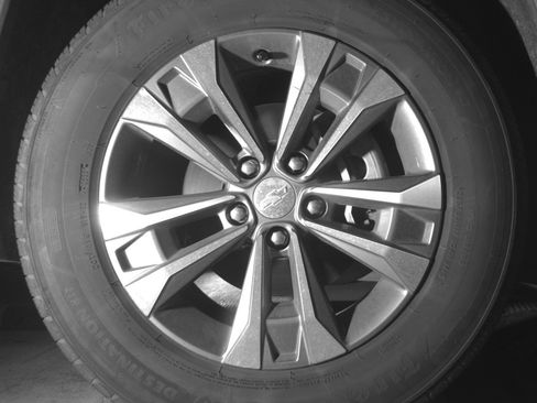 Used 2025 Chevrolet Equinox LT image 13